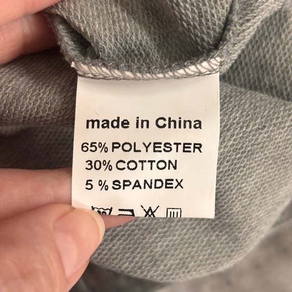 Amazon Essentials Gray Dandelion Sweater - Picture 4 of 7